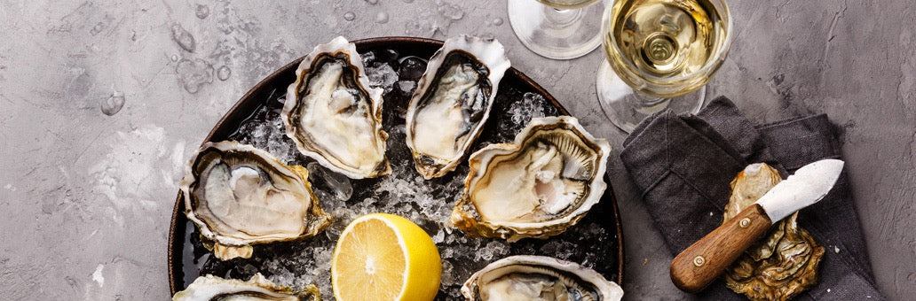Welke wijn bij oesters? Dit drink je bij rauwe, Zeeuwse en gegratineerde oesters