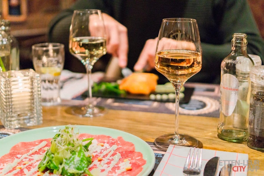 Carpaccio aan tafel (banner)
