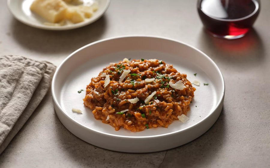 Romige risotto op bord